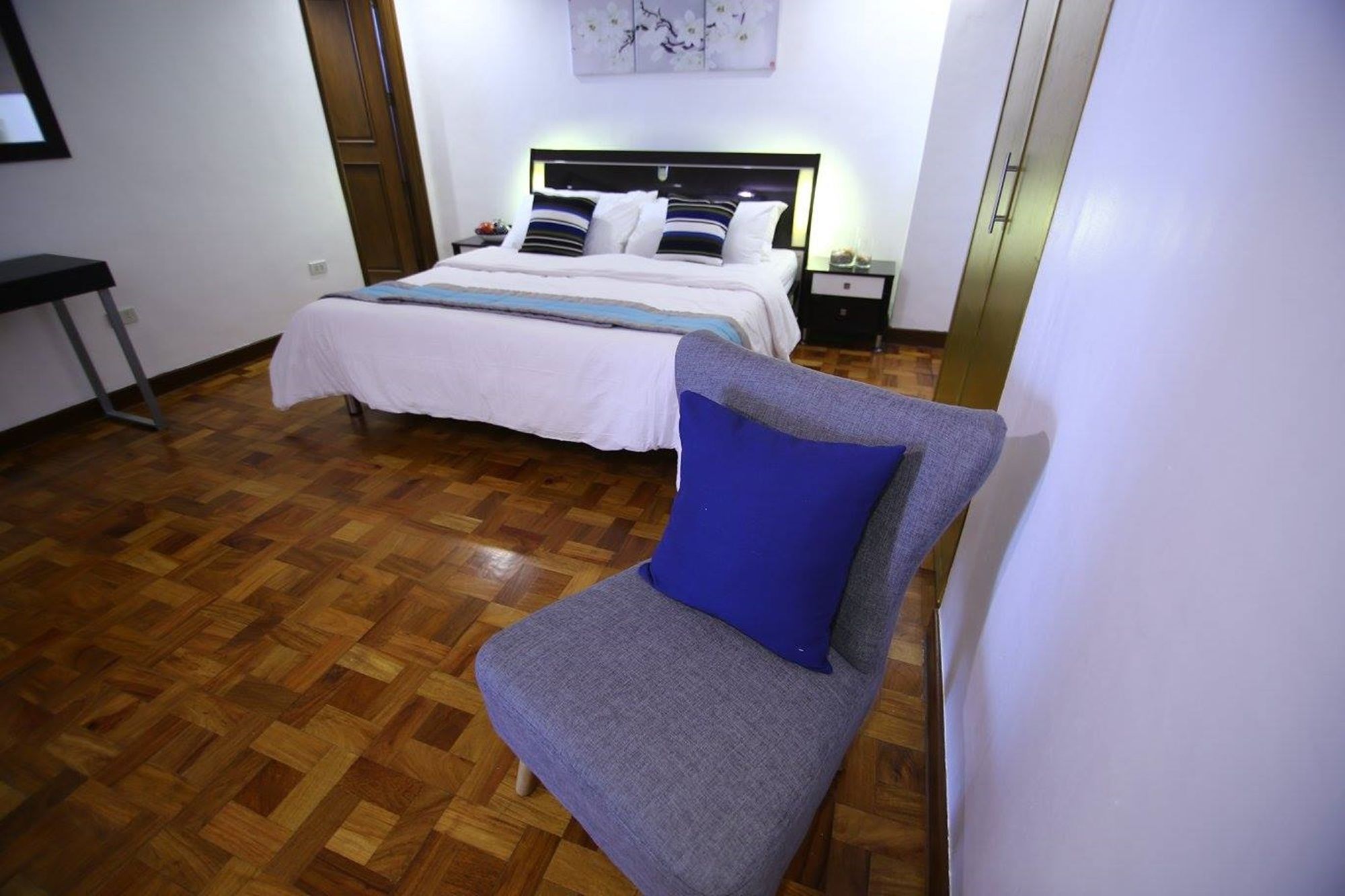 Reddoorz Plus @ Casino Street Makati Μακάτι Εξωτερικό φωτογραφία
