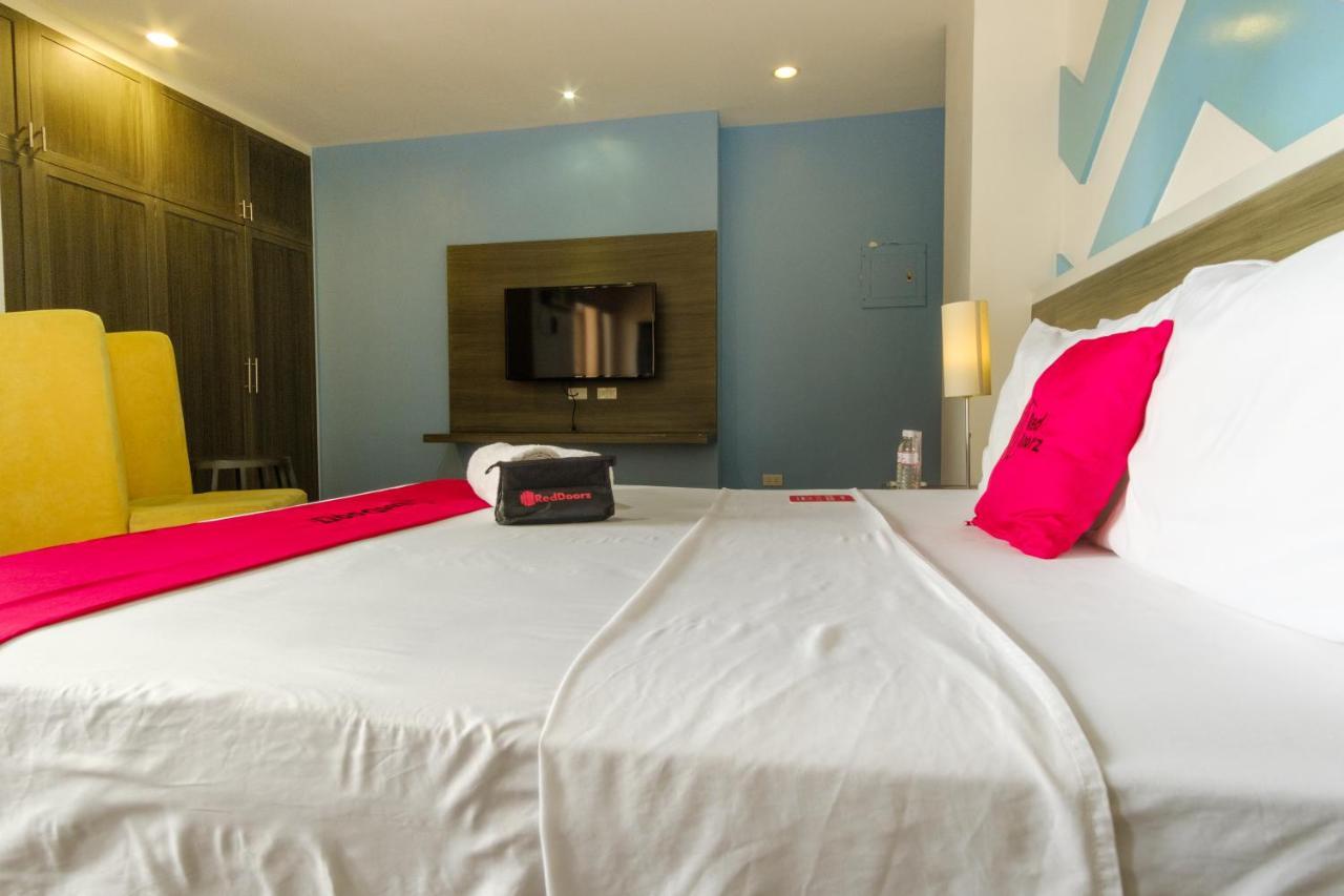 Reddoorz Plus @ Casino Street Makati Μακάτι Εξωτερικό φωτογραφία