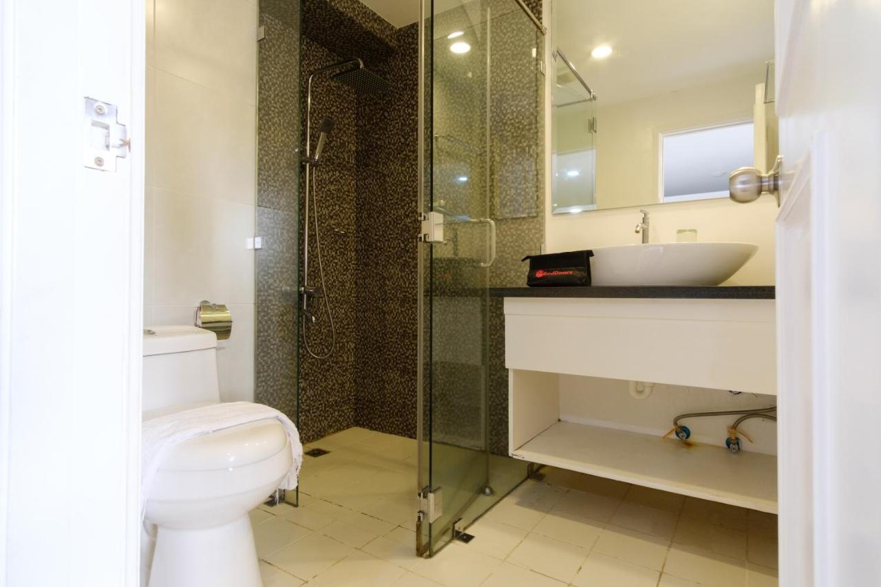 Reddoorz Plus @ Casino Street Makati Μακάτι Εξωτερικό φωτογραφία