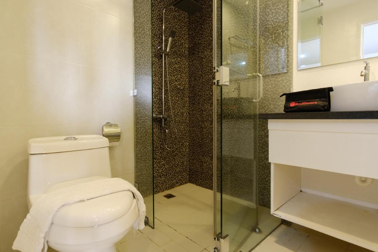 Reddoorz Plus @ Casino Street Makati Μακάτι Εξωτερικό φωτογραφία
