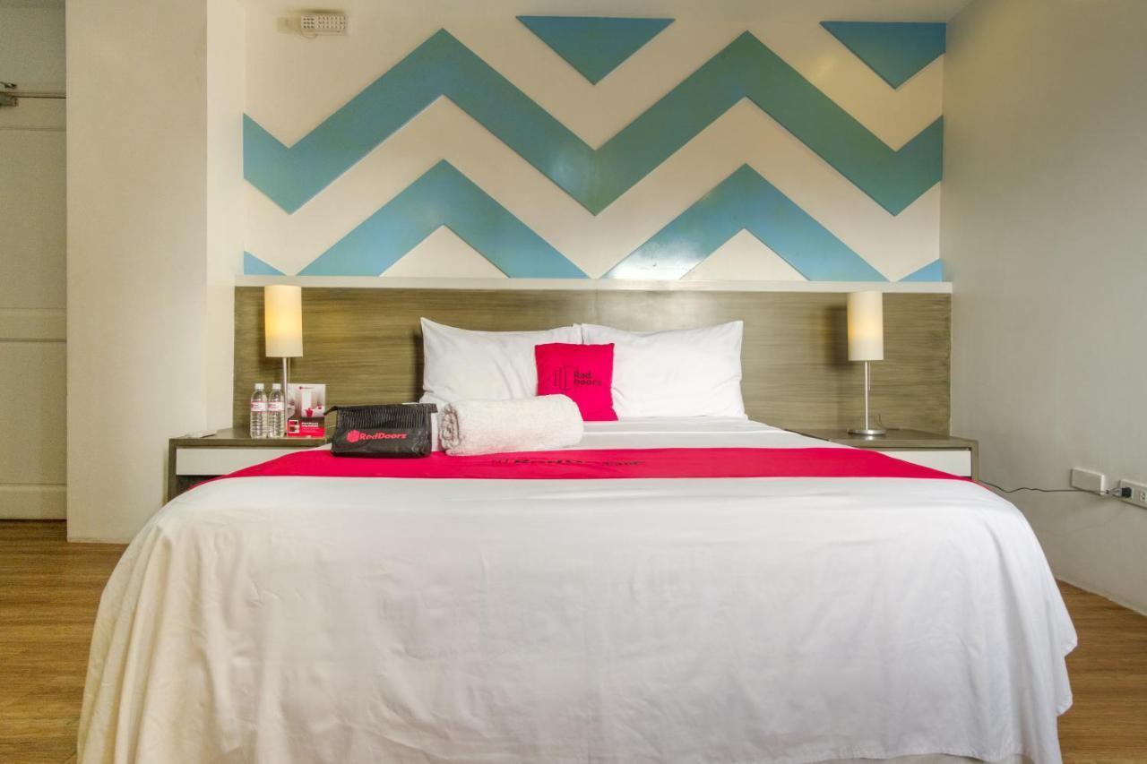 Reddoorz Plus @ Casino Street Makati Μακάτι Εξωτερικό φωτογραφία